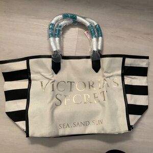 Victoria’s Secret Beach Tote & Blanket Bundle